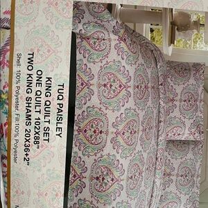 Tuq Paisley King Quilt Set